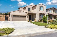 Building Photo - Elegantly Crafted & Tantalizingly Spacious...