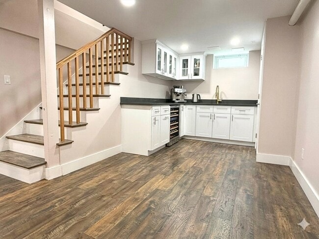 Building Photo - 188 South St