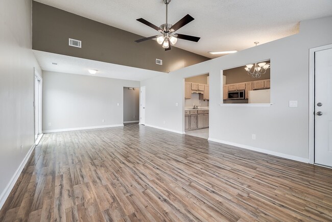 Building Photo - 118 Laurelwood Dr