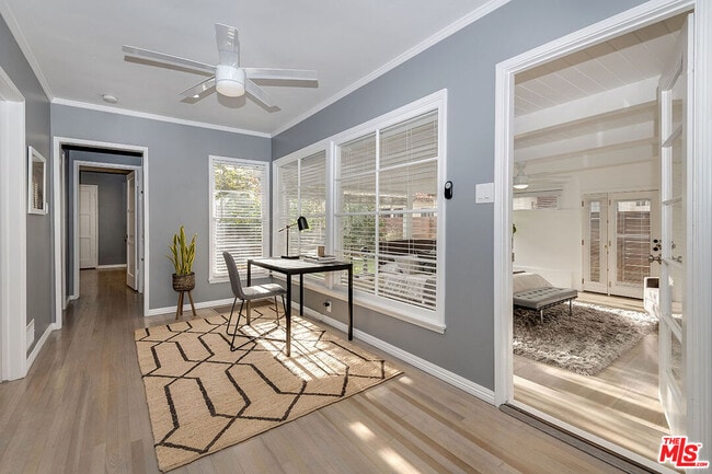 Building Photo - 852 11th St