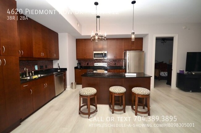 Building Photo - Fully Furnished South Park Area Luxury Res...