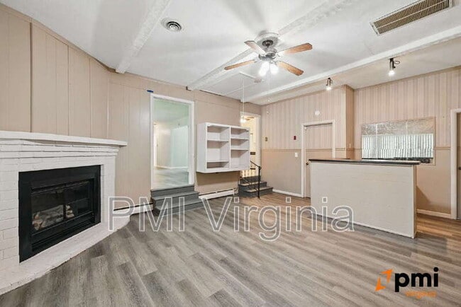 Building Photo - 812 Jasmine Ave