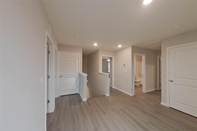 Building Photo - 8670 SW 43rd Ter