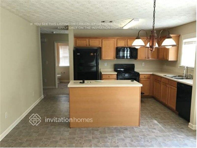 Building Photo - 2257 Pierce Way