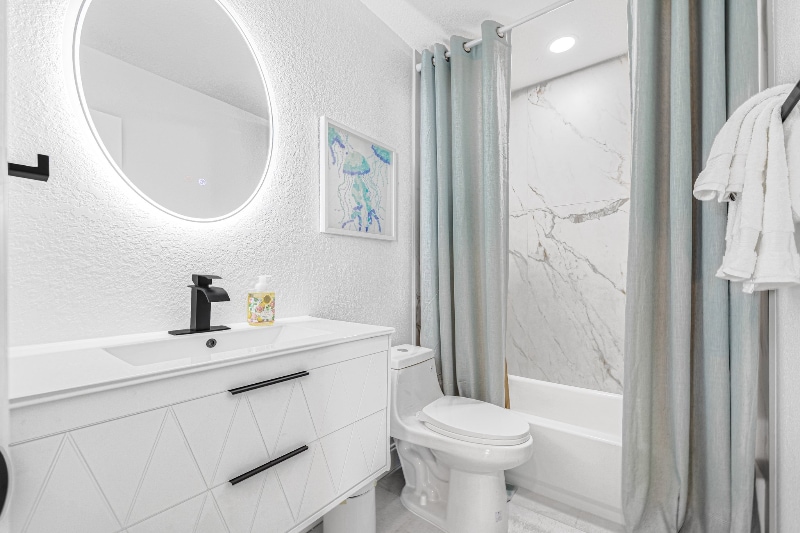 Building Photo - 7516 22nd Ave W