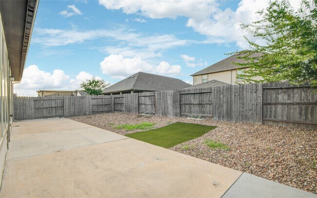 Building Photo - 24018 Adobe Ridge Ln