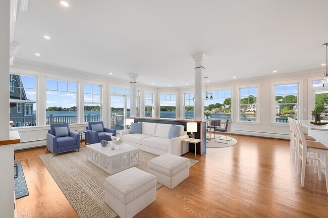 Building Photo - 8 Riverside Rd