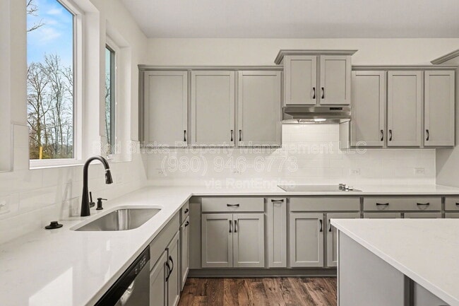 Building Photo - 162 Aspire Cir