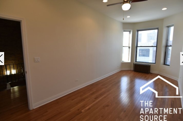 Building Photo - 904 W Belmont Ave