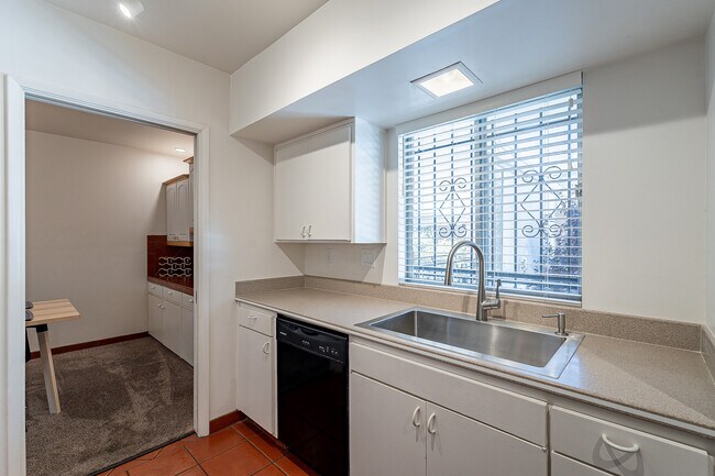 Kithchen - 3940 E. Timrod St. #226