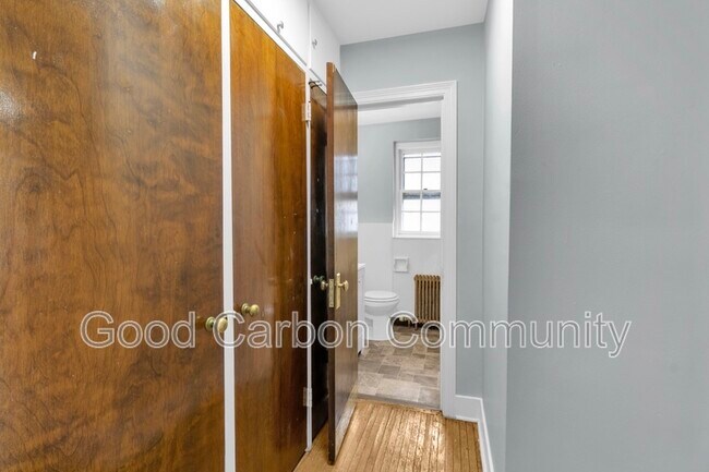 Building Photo - 19 Benwood Ave