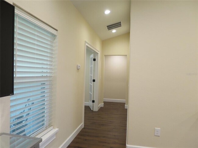 Building Photo - 36426 Tanner Ln