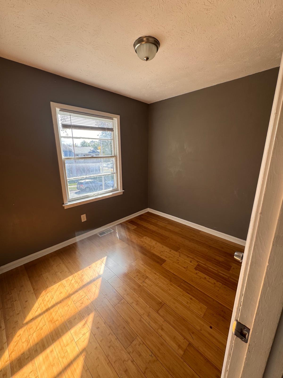 Building Photo - 285 Osage Ct