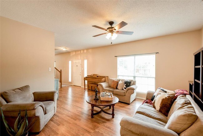 Building Photo - 5517 Vineyard Ln