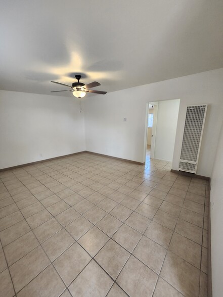 Building Photo - 1617 Stull Dr
