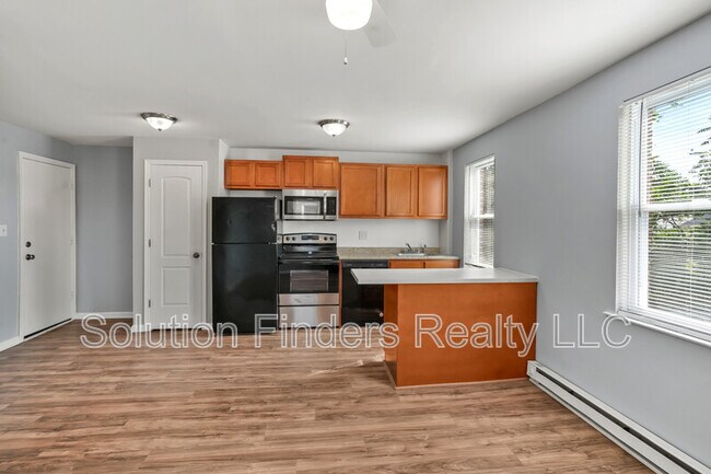 Building Photo - 2956 Yorkway