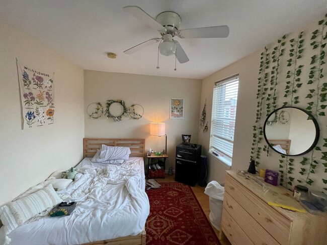 Building Photo - 1849 Willington St