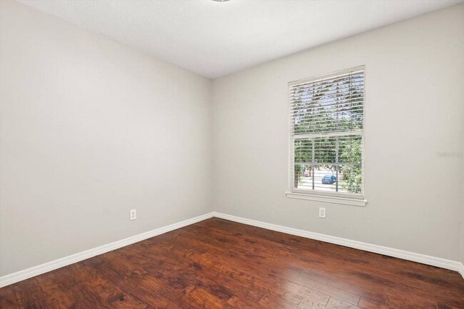 Building Photo - 1509 Red Oak Ct