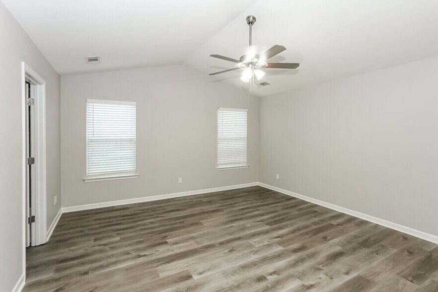 Building Photo - 3031 Crabapple Ln