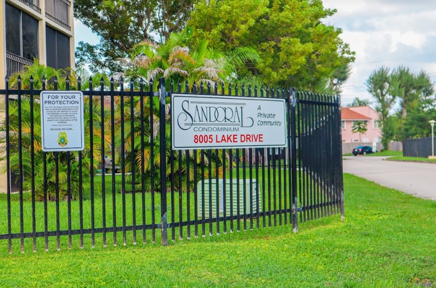 Building Photo - 8005 Lake Dr