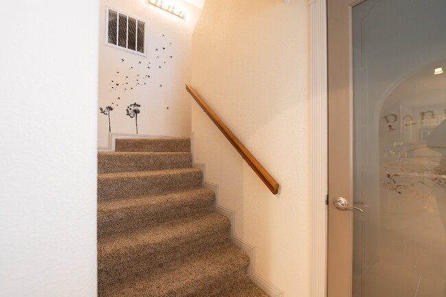 Building Photo - Desert Oasis – Furnished Executive Room in...
