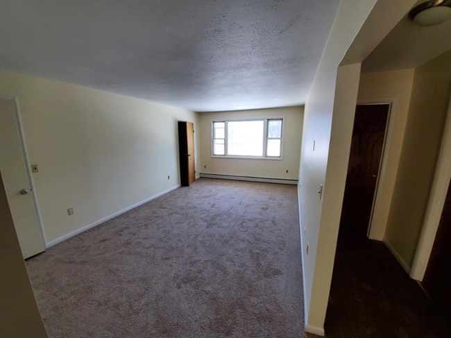 Building Photo - 148 Colchester Rd