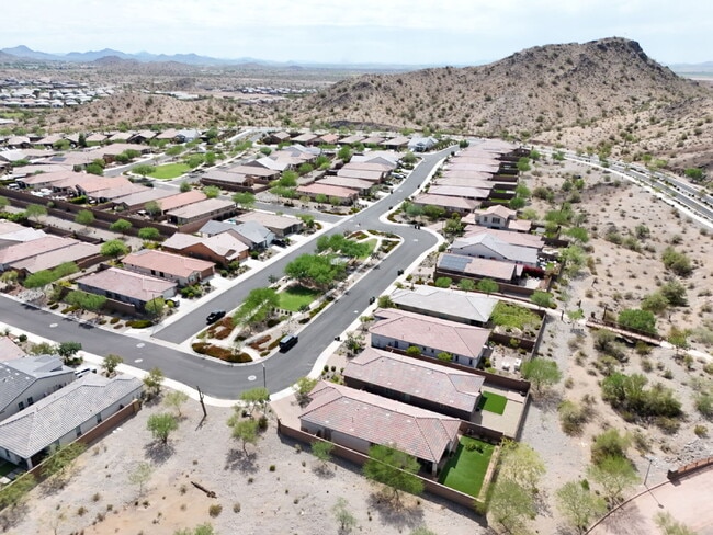 Building Photo - Resort Style Living in Estrella Mountain Ranch