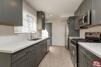 Building Photo - 4100 Country Club Dr
