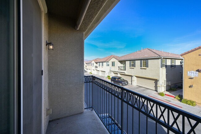 Building Photo - NW!! Gated!! Community Pool/Spa  Recreation Room!! New Paint!! New Flooring!!  Balcony!!  2 car g...