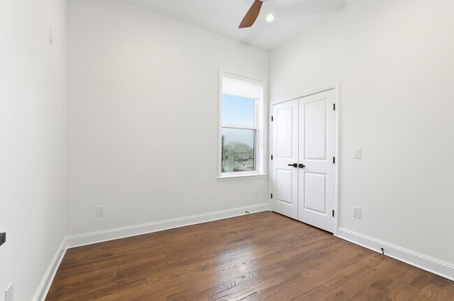 Building Photo - 2926 W Oxford St