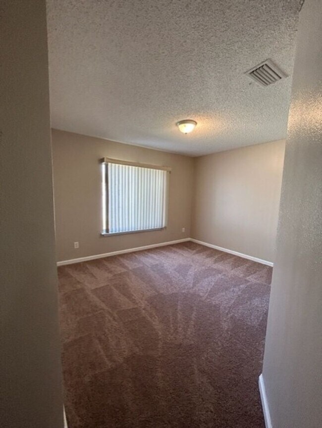 Building Photo - 950 Wynfield Cir