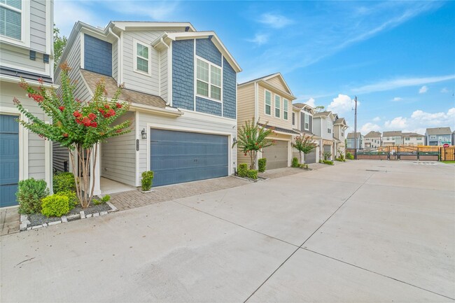Building Photo - 1510 Upland Glen Way