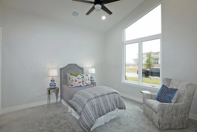 Building Photo - 9405 Rockridge Pkwy