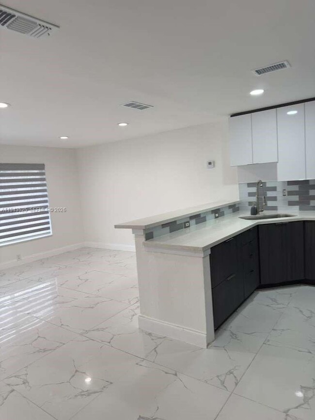 Building Photo - 5111 NW 55th Terrace