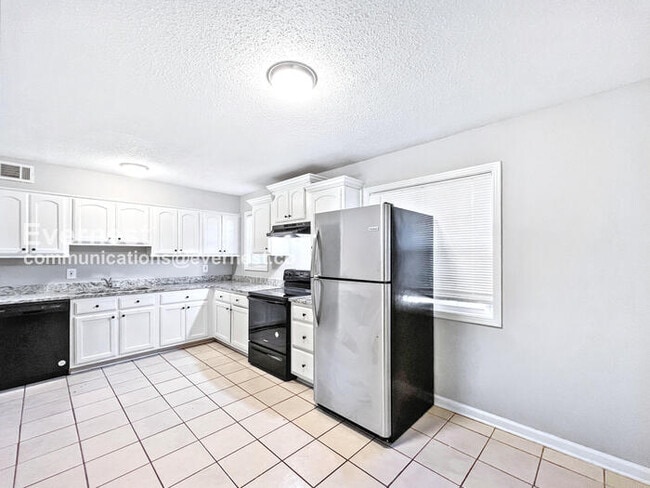 Building Photo - 8614 Bunker Hill Dr