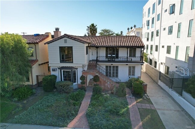 Building Photo - 915 S Le Doux Rd