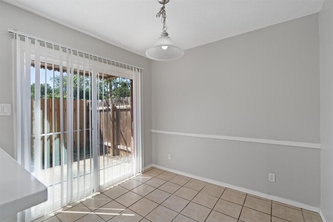 Building Photo - 5800 Belmoor Dr