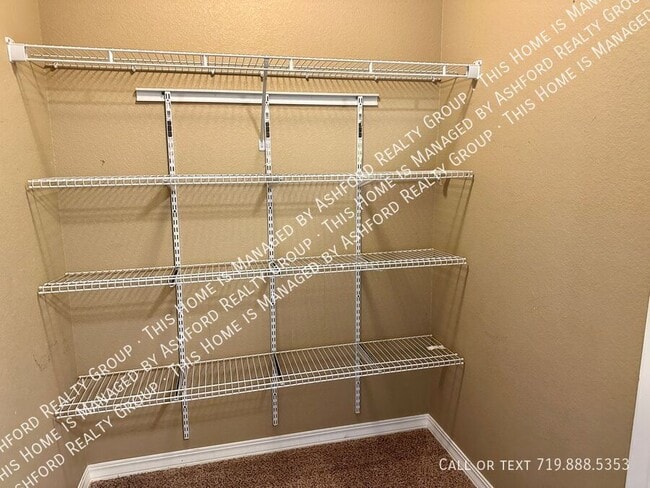 Building Photo - 3755 Reindeer Cir