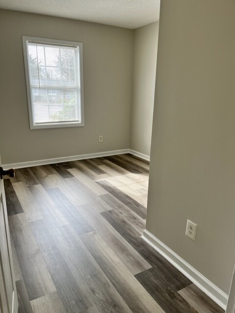 Building Photo - 410 W Ward Ave