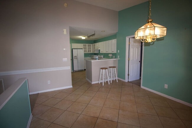Building Photo - 120 Breezewood Dr