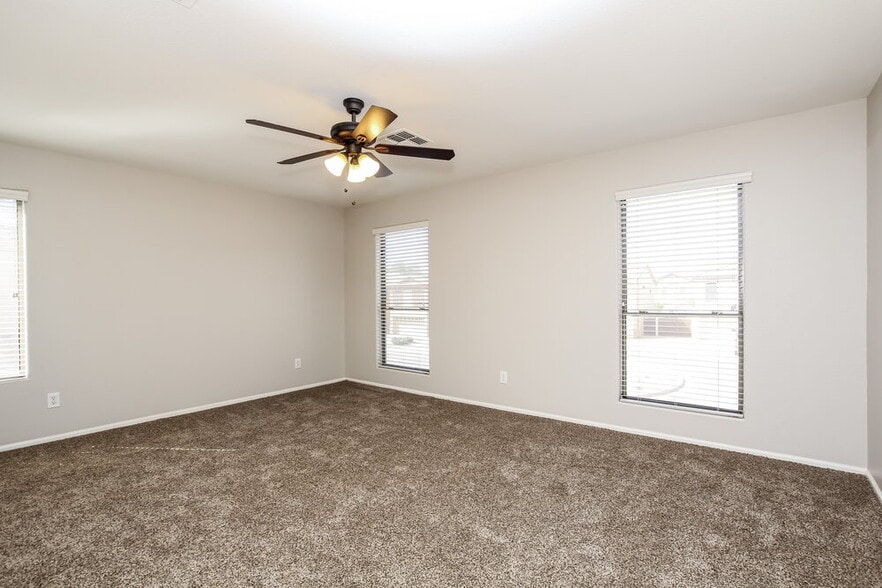 Building Photo - 2501 W Oberlin Way