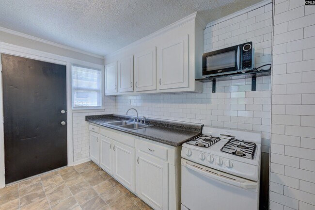 Building Photo - 3819 Prentice Ave