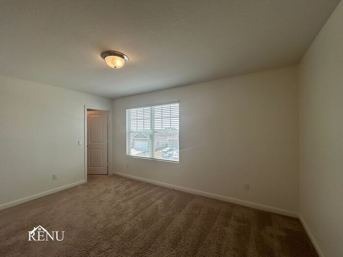 Building Photo - 5135 Firefly Hls