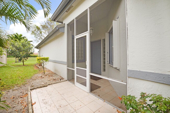 Building Photo - 6262 Breckenridge Cir