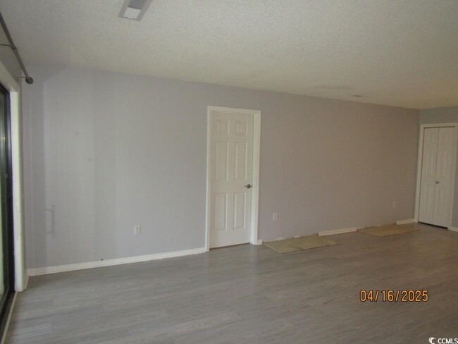 Building Photo - 4230 Pinehurst Cir