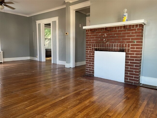 Building Photo - 639 Chenango St