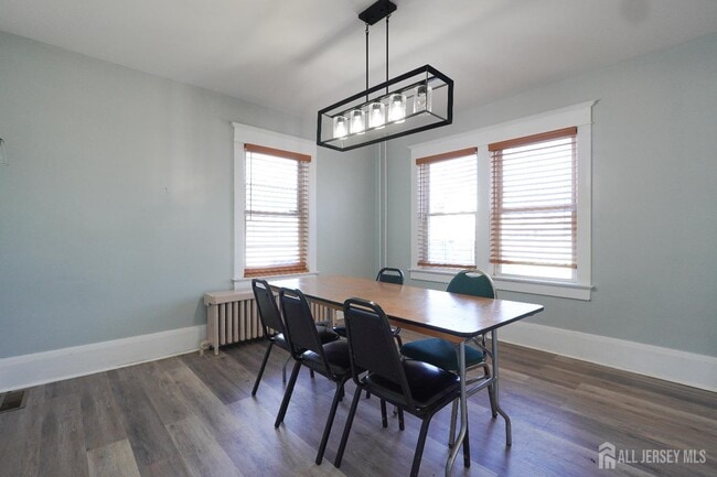 Building Photo - 400 Stockton St