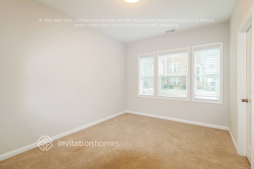 Building Photo - 826 Sunset Park Dr