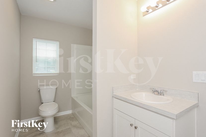 Building Photo - 11634 Dunns Crossing Dr