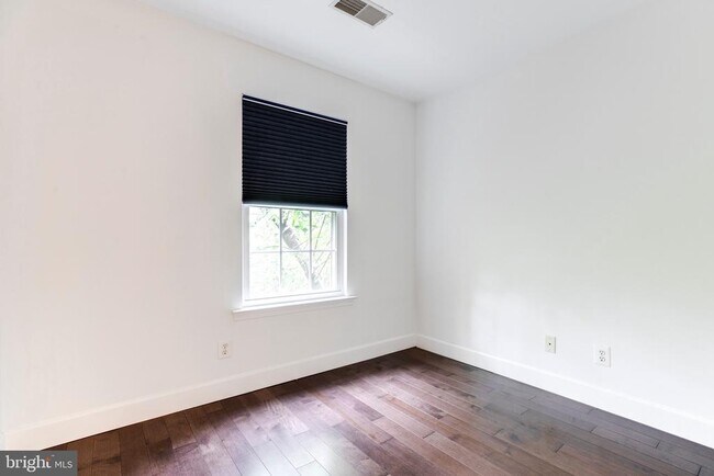 Building Photo - 6021 Riddle Walk